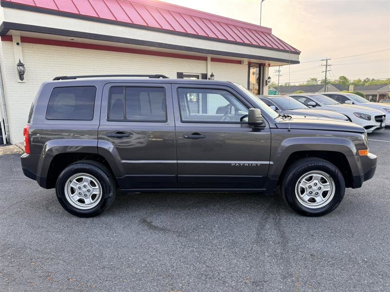 Used 2016 Jeep Patriot Sport FWD image 4