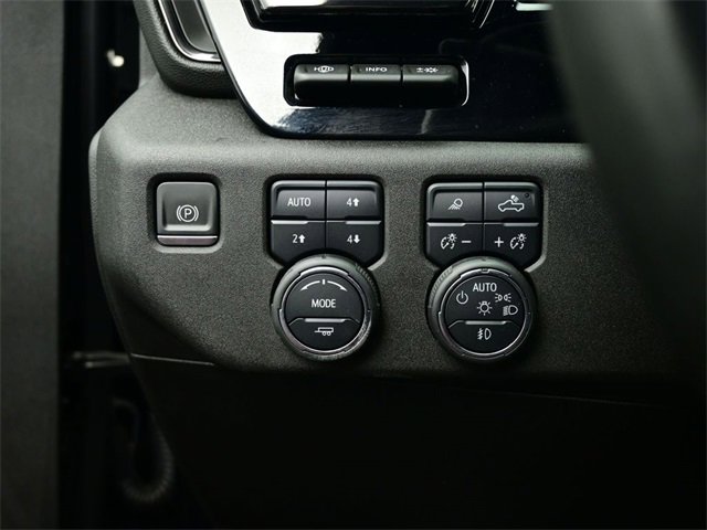 Used 2024 Chevrolet Silverado 2500 ZR2 w/ Technology Package image 22