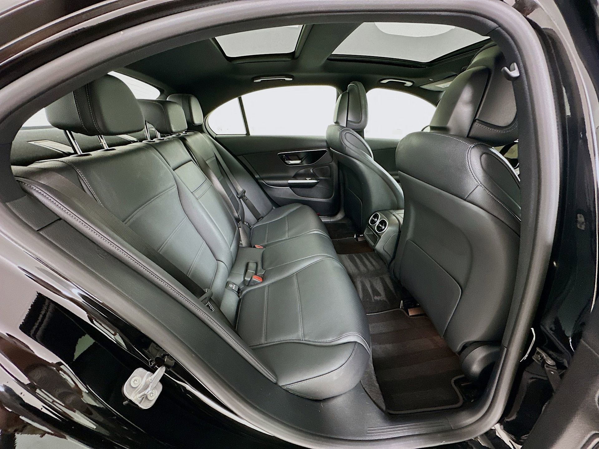 Certified 2025 Mercedes-Benz C 300 Sedan image 29