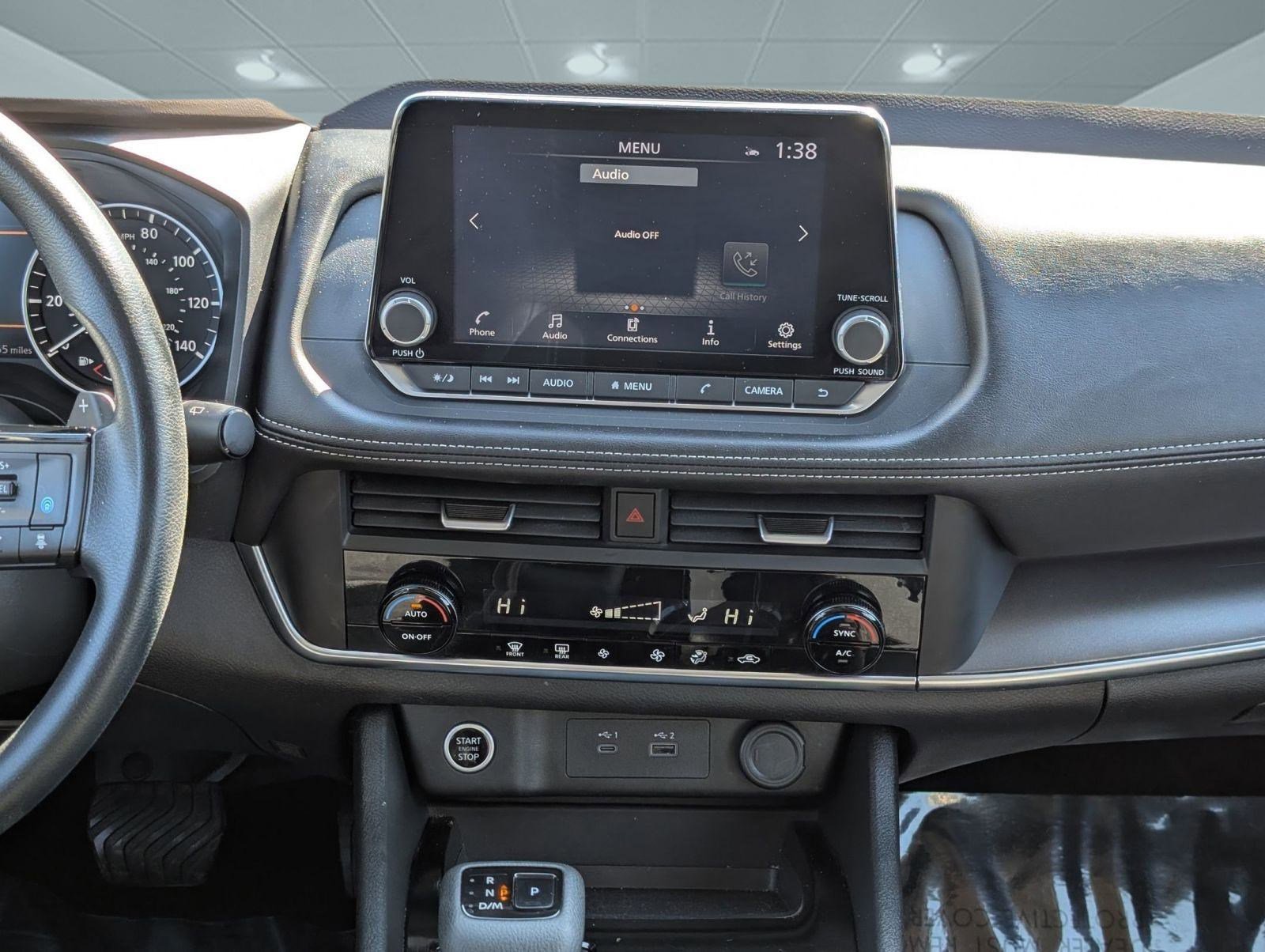 Used 2023 Nissan Rogue SV image 28