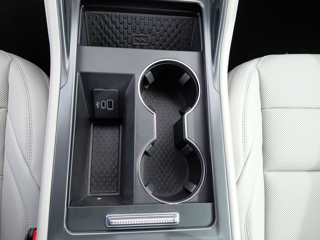 New 2026 Lincoln Nautilus Premier w/ Equipment Group 102A AWD/4WD image 17