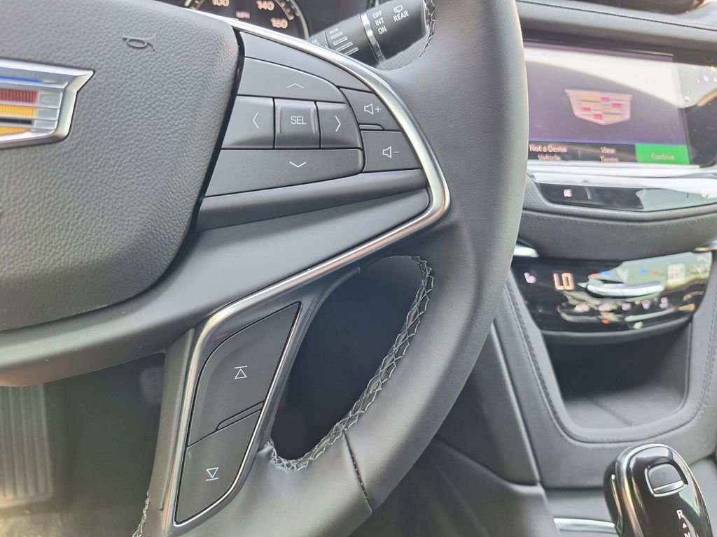 New 2025 Cadillac XT5 Luxury w/ LPO, Floor Liner Package image 16