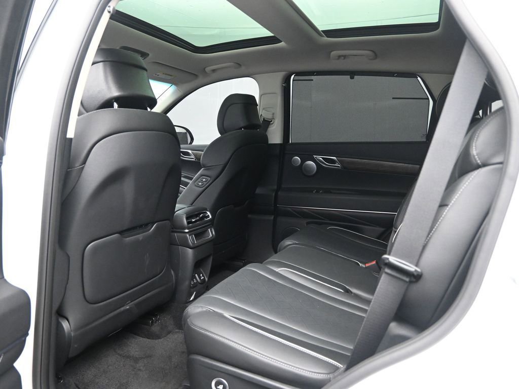 Used 2025 Genesis GV80 3.5T Advanced image 28