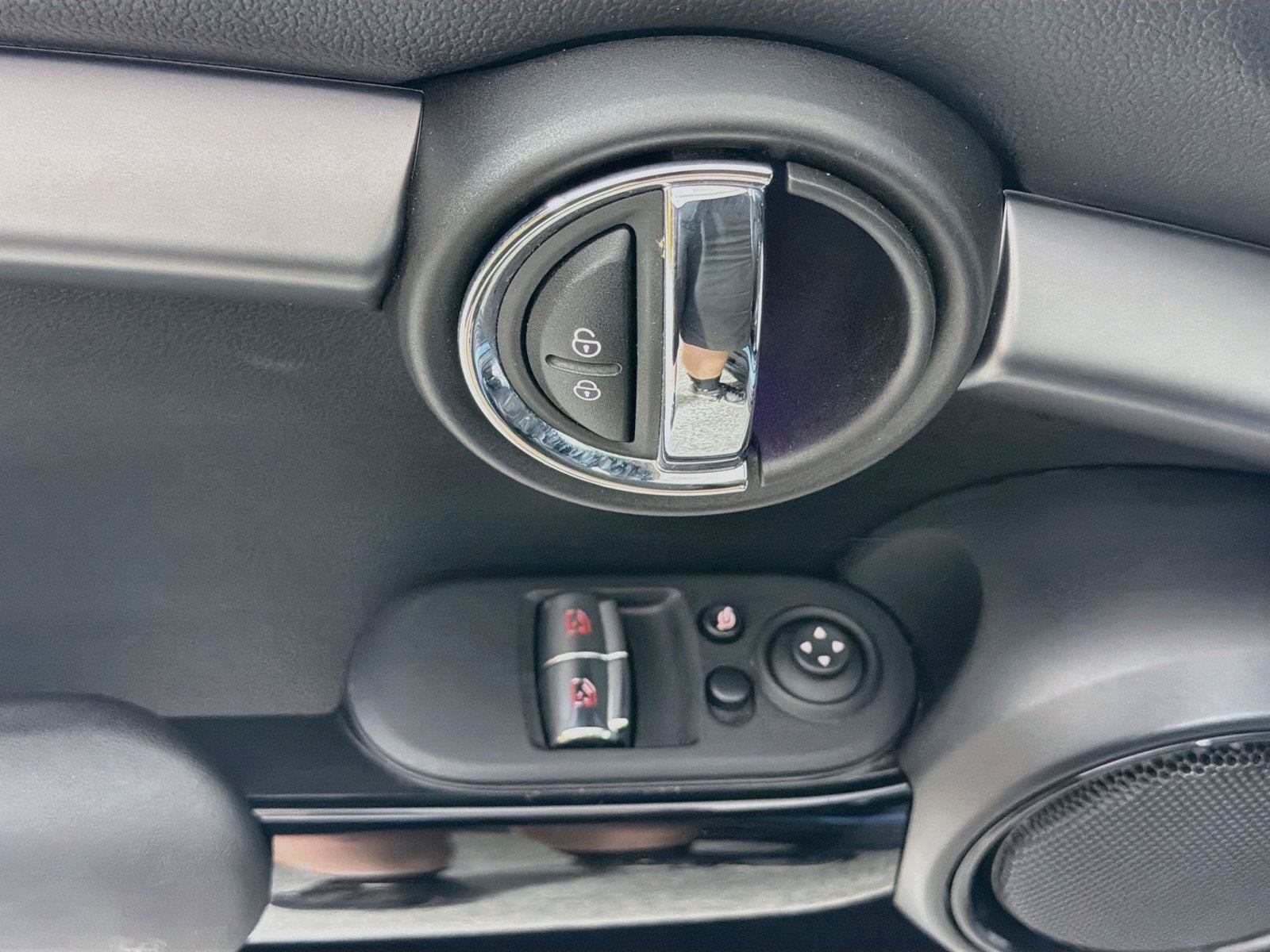 Used 2024 MINI Cooper S FWD image 17