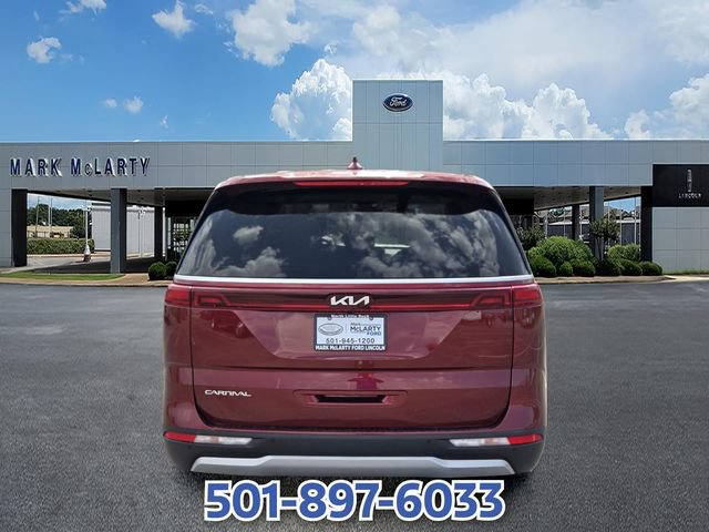Used 2024 Kia Carnival LX FWD image 4