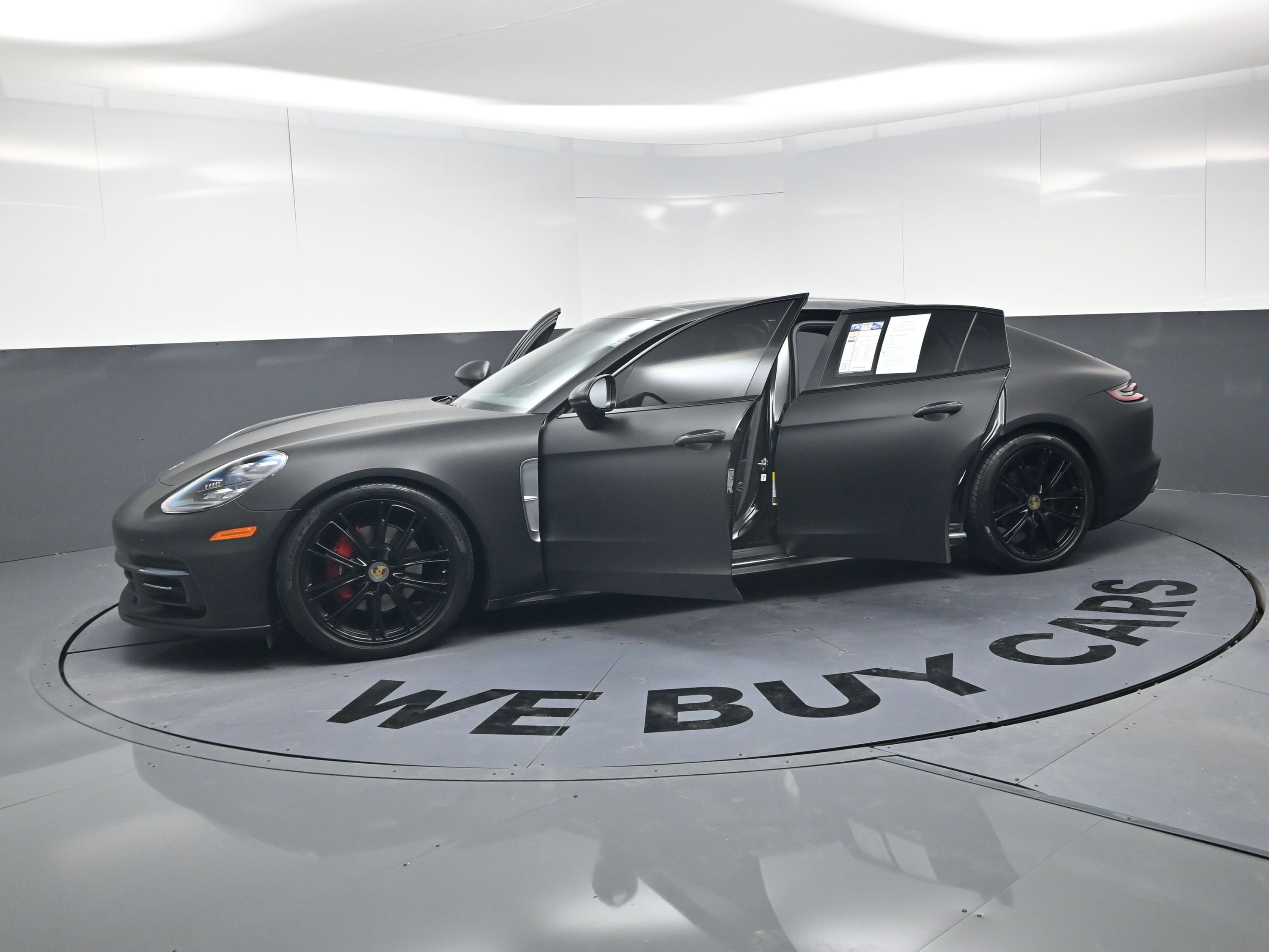 Used 2018 Porsche Panamera 4 Executive image 22