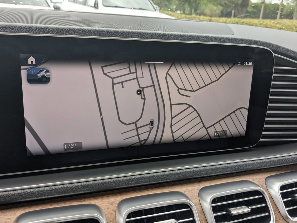 Used 2025 Mercedes-Benz GLE 450e 4MATIC image 12