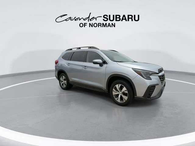 Used 2023 Subaru Ascent Premium w/ Convenience Package AWD/4WD image 2