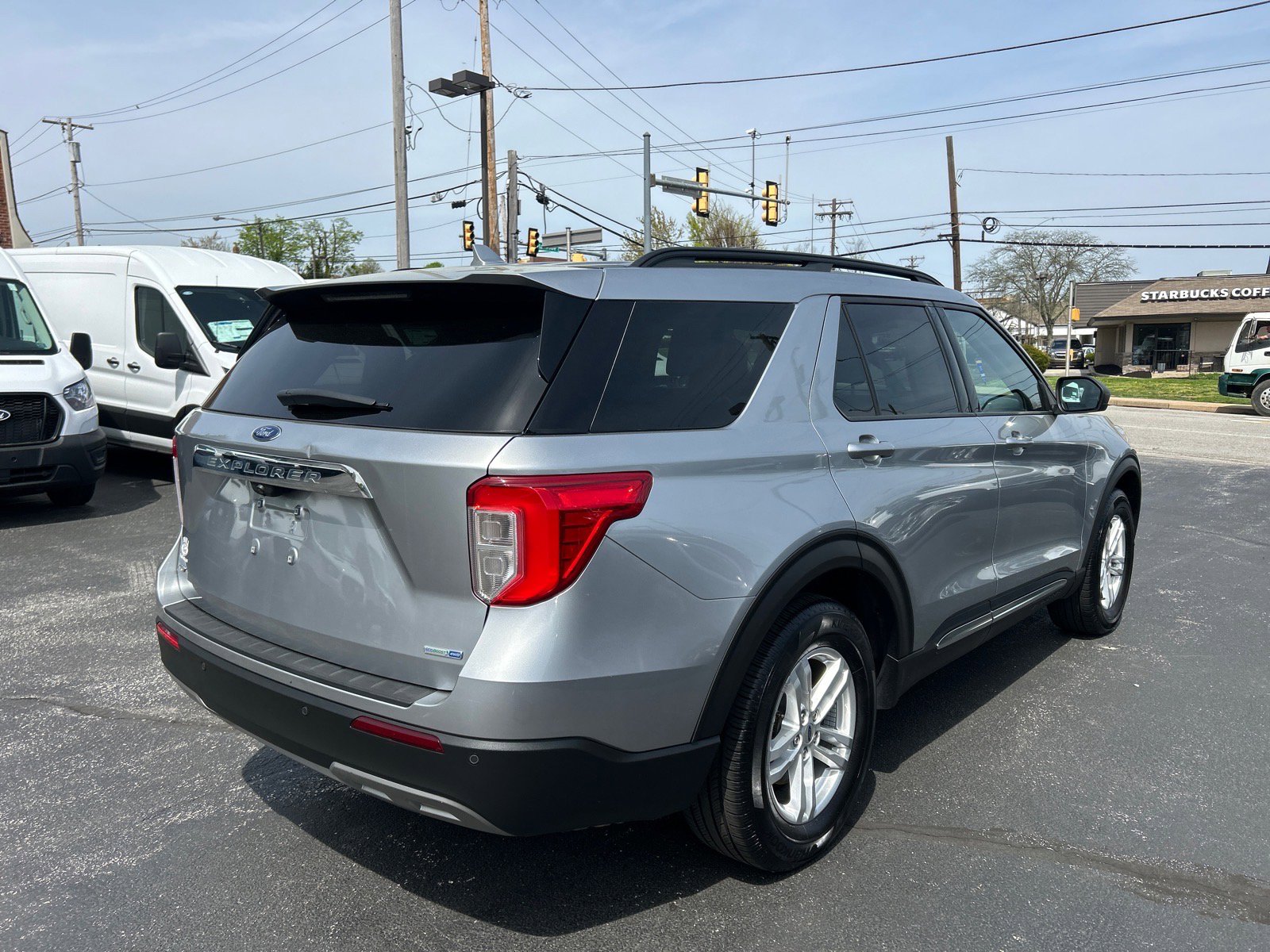 Certified 2020 Ford Explorer XLT w/ Equipment Group 202A AWD/4WD image 18