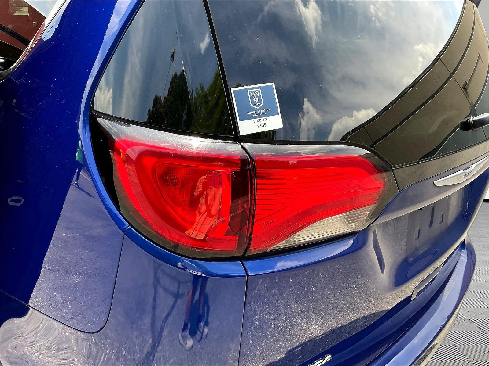 Used 2019 Chrysler Pacifica Touring Plus FWD image 24
