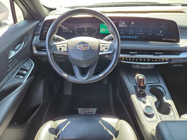 Used 2025 Cadillac XT4 Premium Luxury FWD image 12