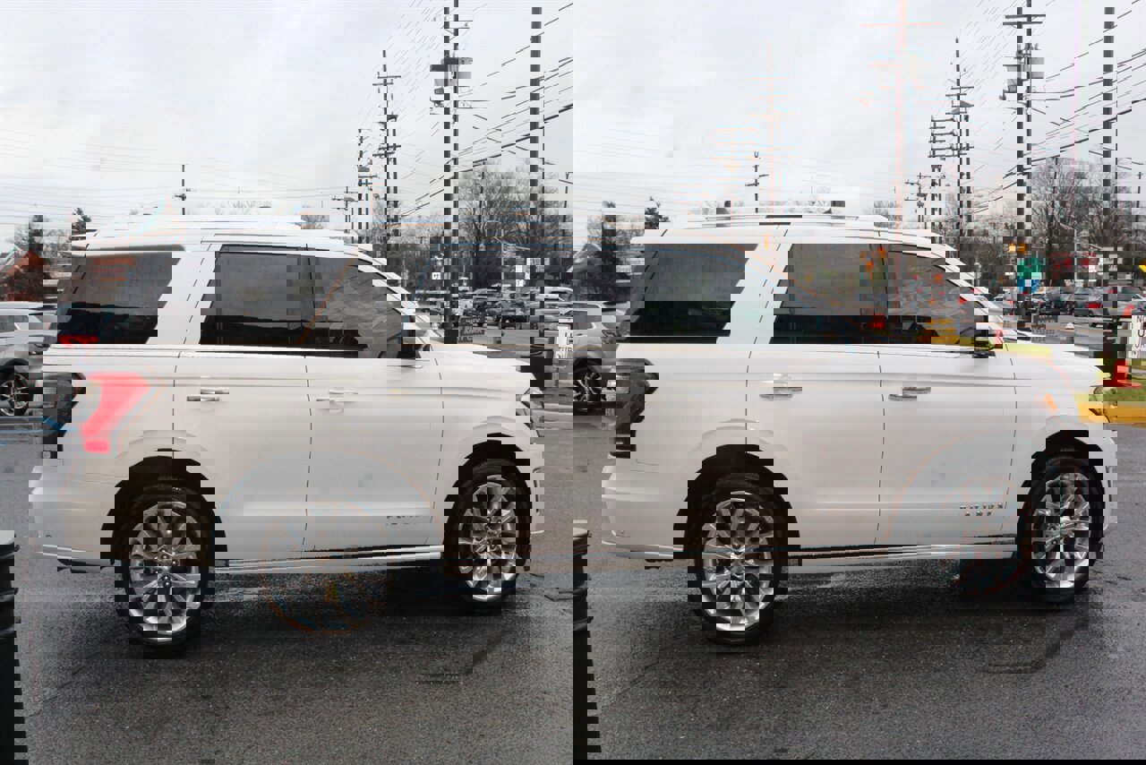 Used 2018 Ford Expedition Platinum image 28
