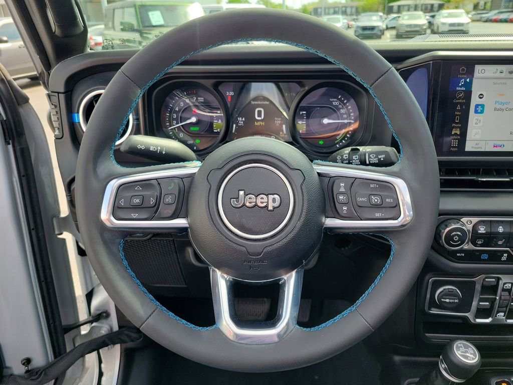 Used 2024 Jeep Wrangler High Altitude AWD/4WD image 23