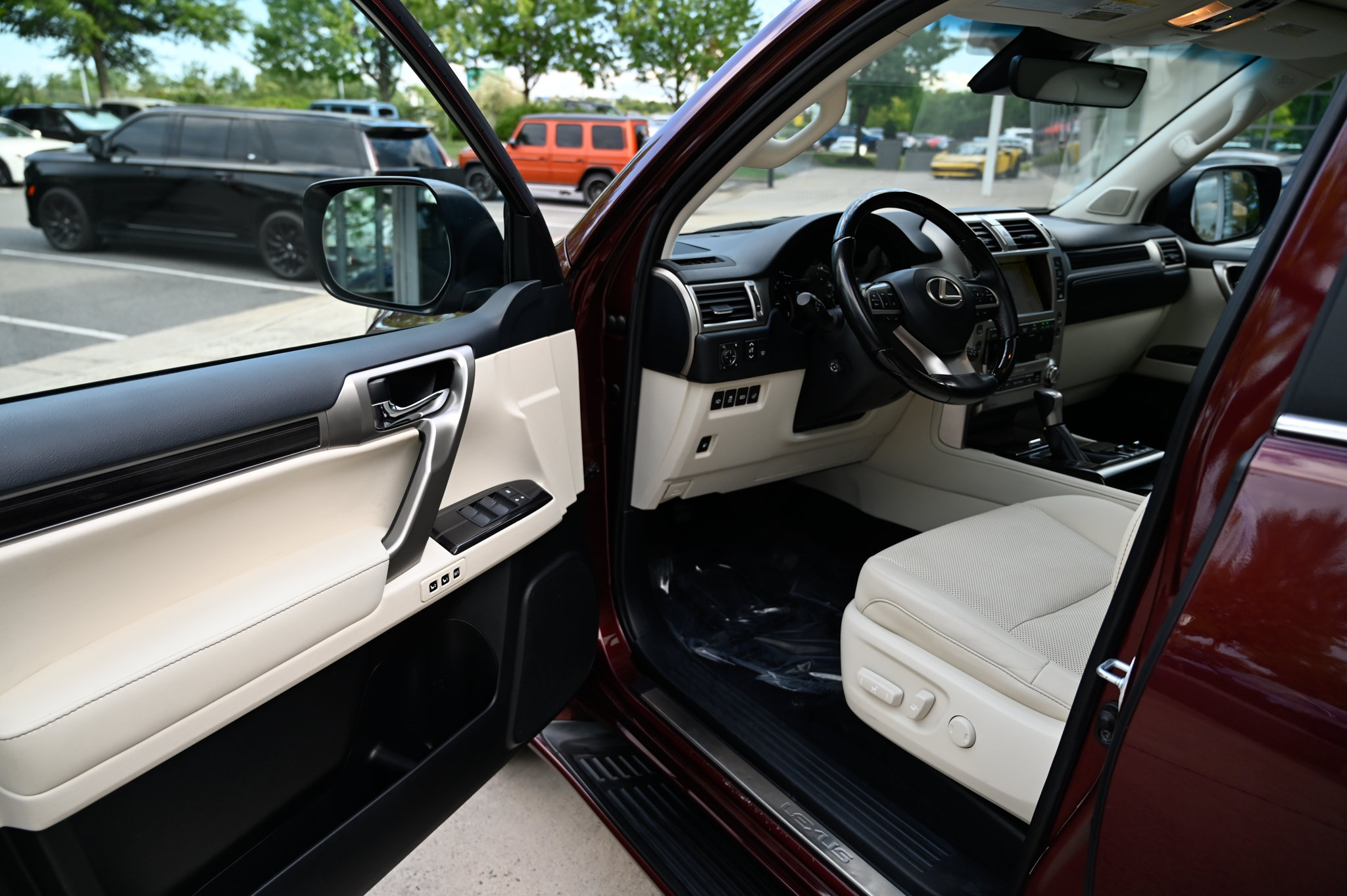 Used 2021 Lexus GX 460 Premium w/ Premium Package AWD/4WD image 15