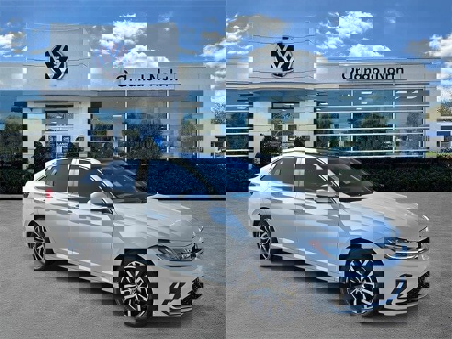 New 2025 Volkswagen Jetta SE