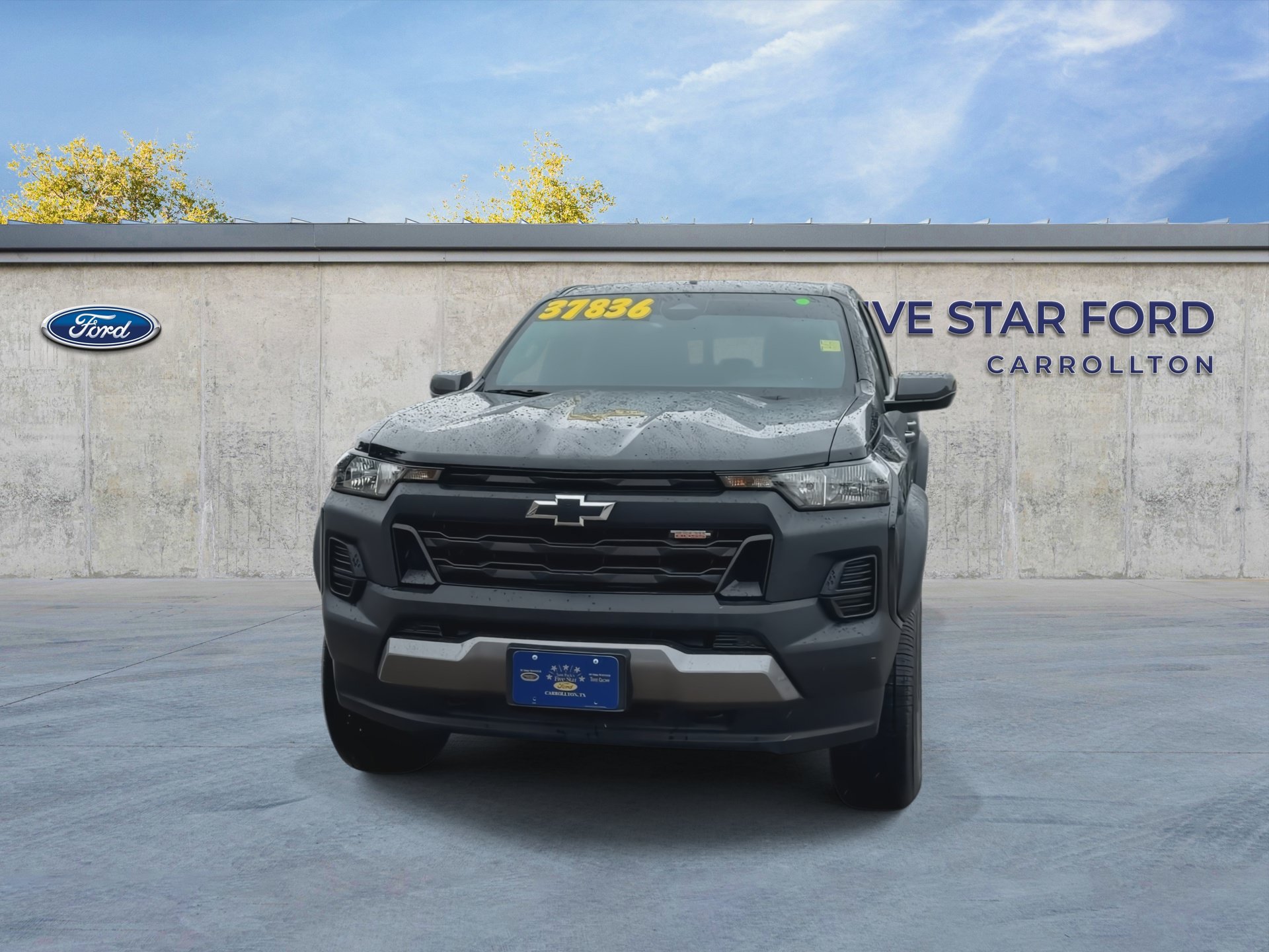 Used 2025 Chevrolet Colorado Trail Boss AWD/4WD image 3