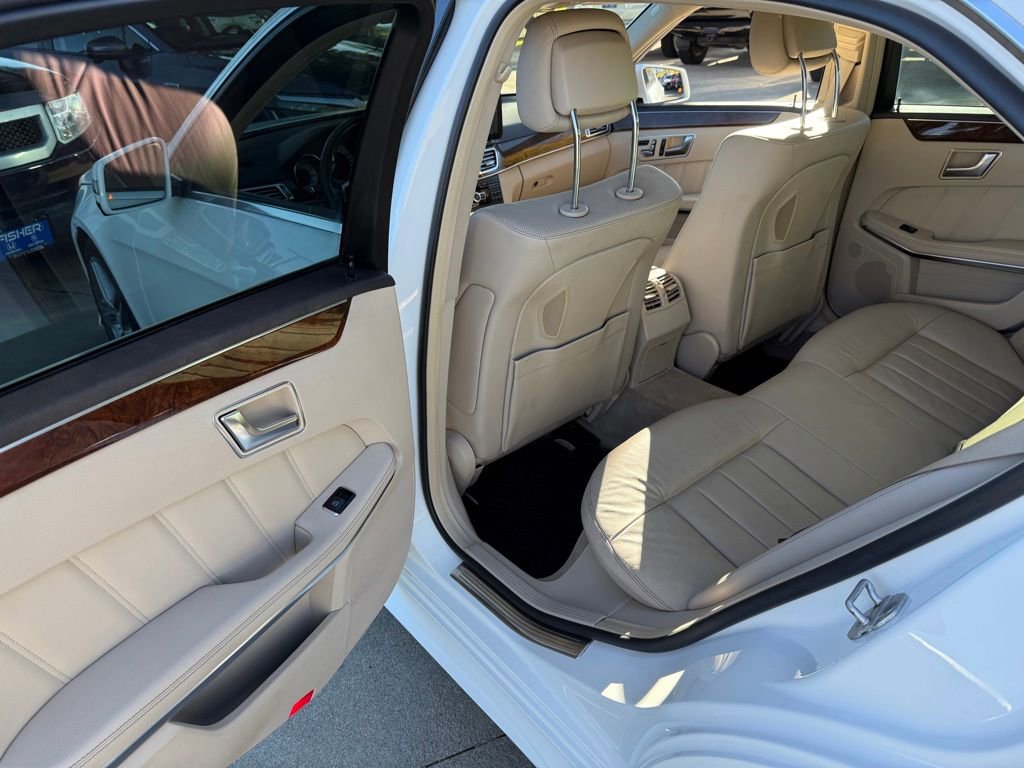 Used 2014 Mercedes-Benz E 550 4MATIC Sedan image 13