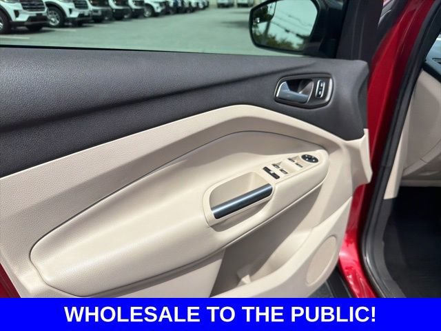 Used 2017 Ford Escape SE w/ SE Cold Weather Package FWD image 19