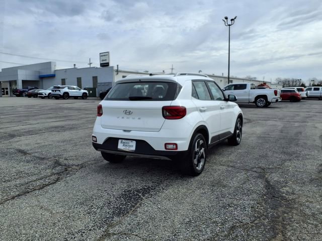 Used 2025 Hyundai Venue SEL image 18