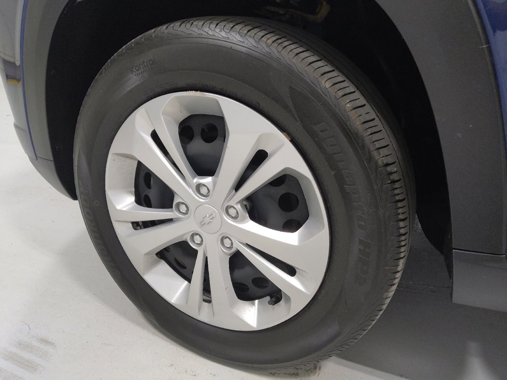 Used 2024 Chevrolet Trax LS FWD image 31