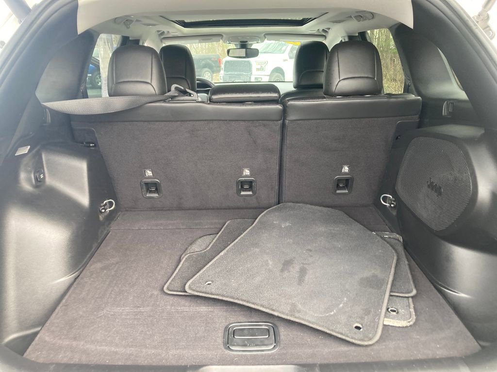 Used 2019 Jeep Cherokee Limited AWD/4WD image 27