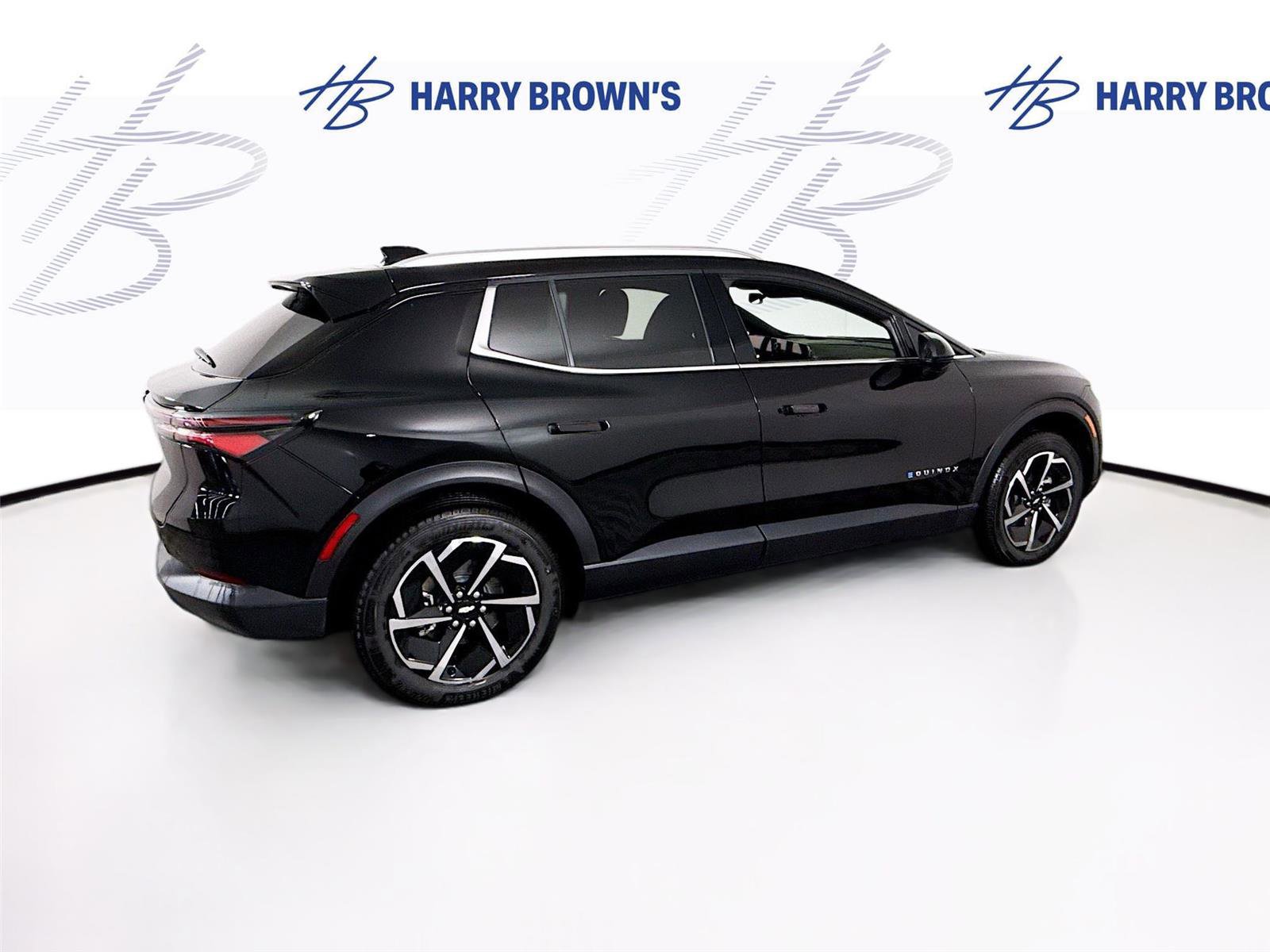 New 2026 Chevrolet Equinox EV LT image 32