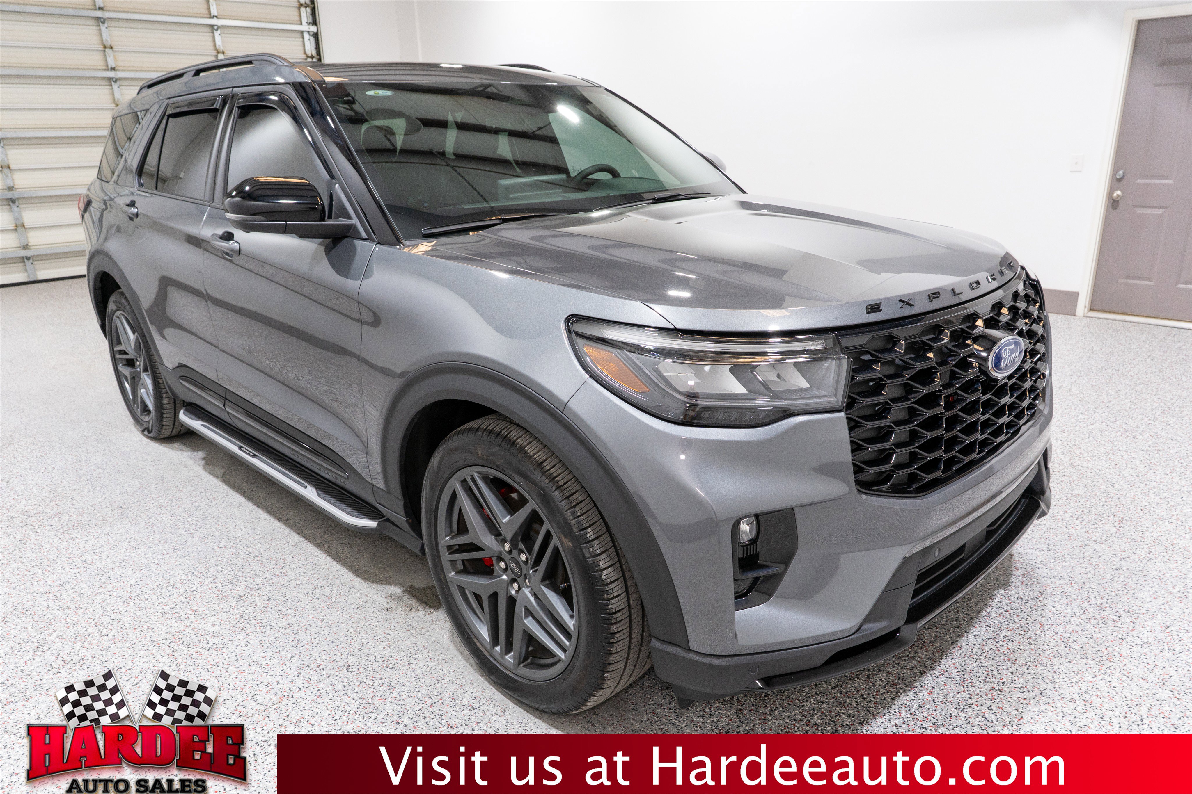 Used 2025 Ford Explorer ST w/ Sun And Sound Package image 6