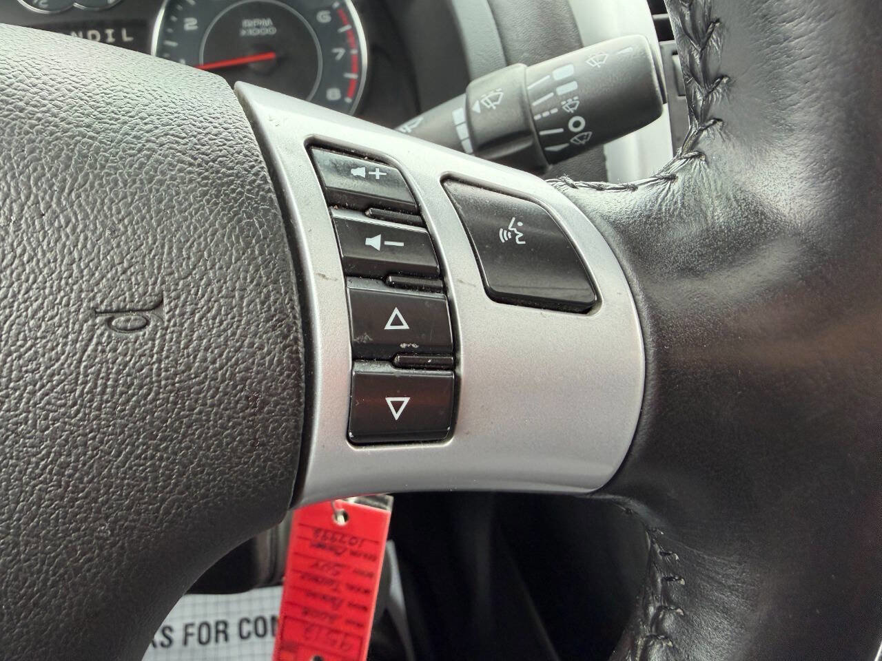 Used 2008 Pontiac Torrent Base AWD 4dr SUV image 19