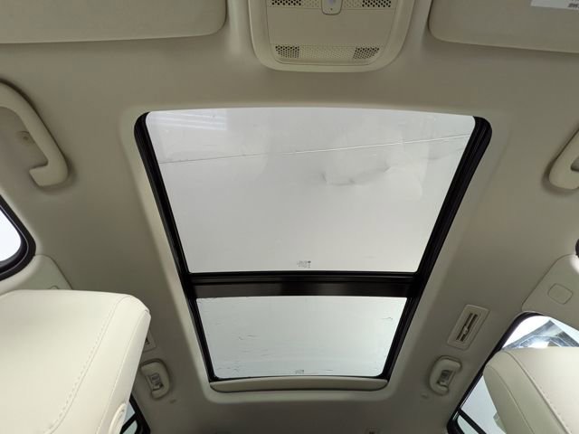 New 2025 Cadillac XT6 Premium Luxury w/ LPO, Floor Liner Package image 7