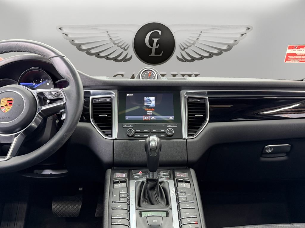 Used 2018 Porsche Macan AWD/4WD image 11