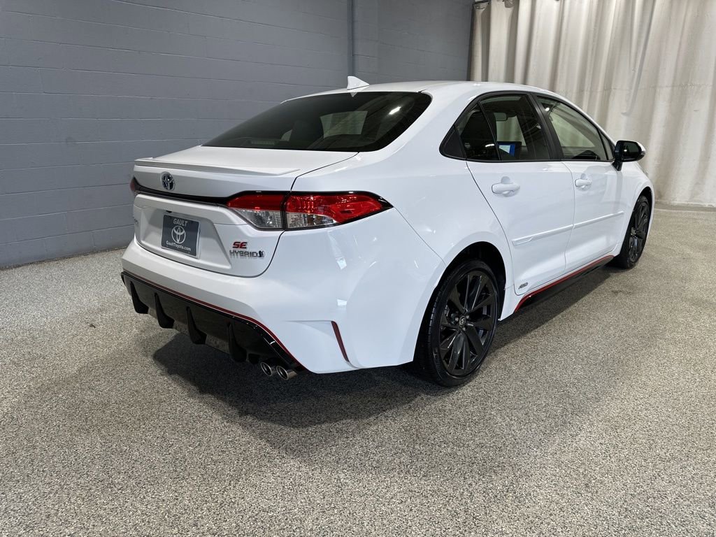 Certified 2023 Toyota Corolla SE image 3