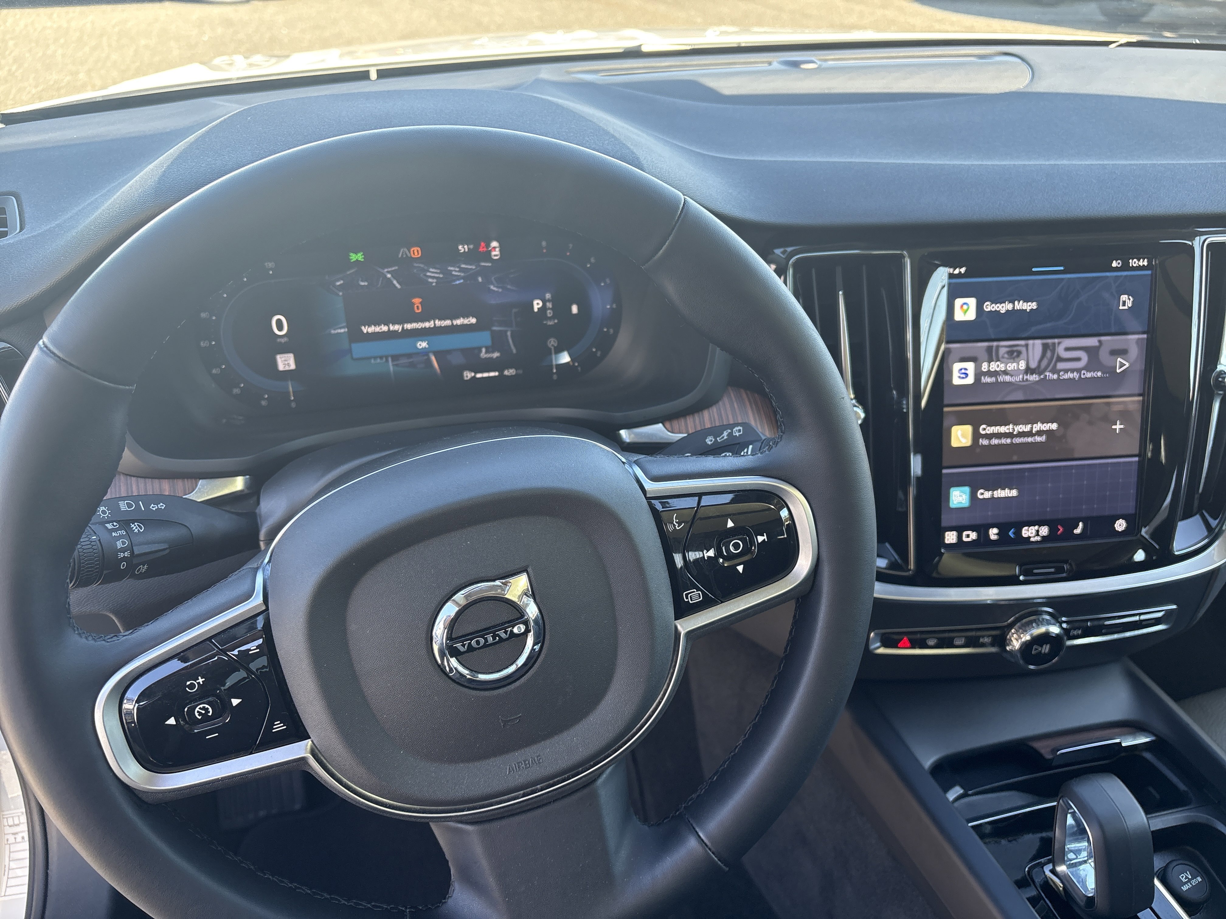 Certified 2025 Volvo V60 B5 Cross Country Plus image 8