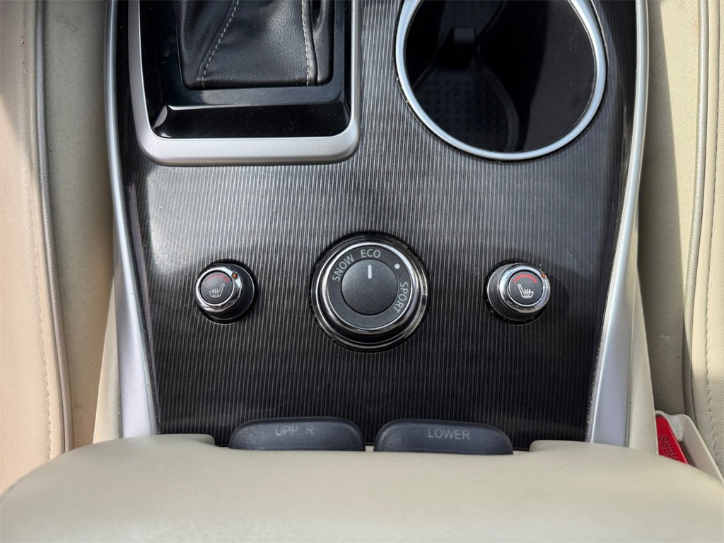 Used 2019 INFINITI QX60 Luxe w/ Essential Package image 16