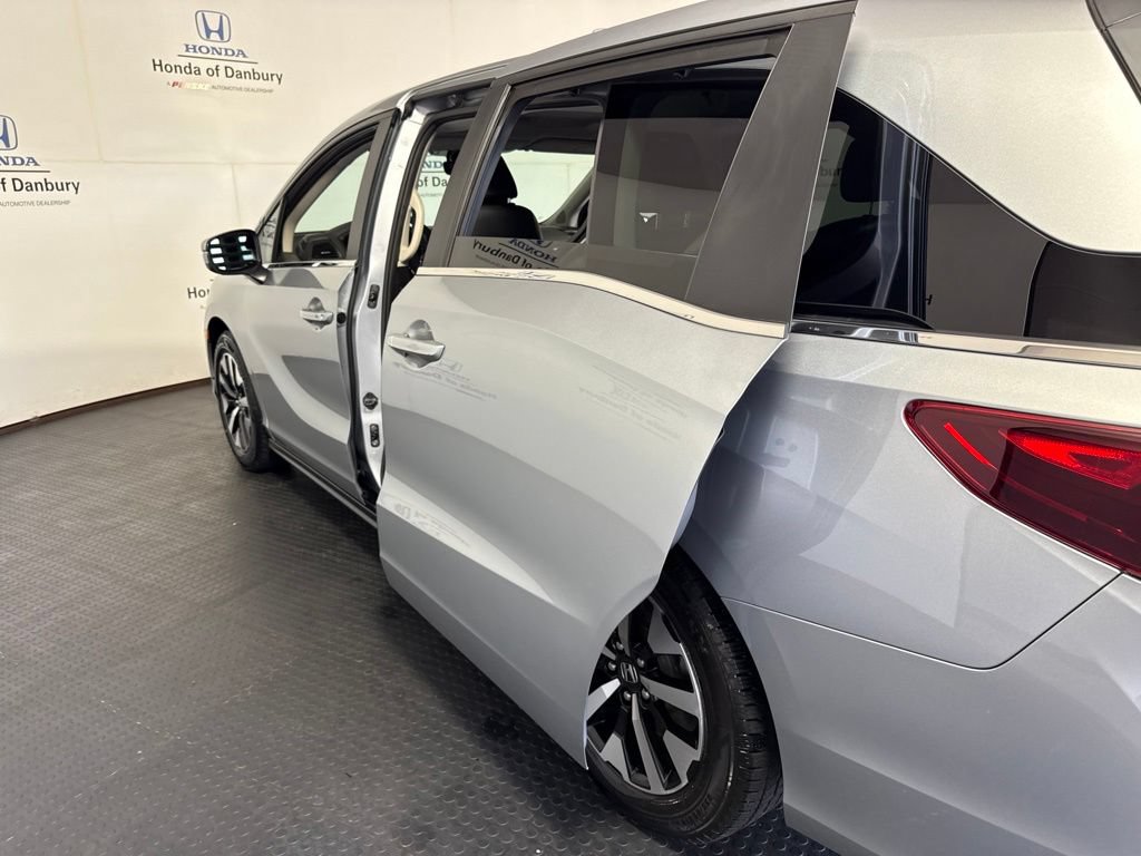 Used 2025 Honda Odyssey EX-L image 11