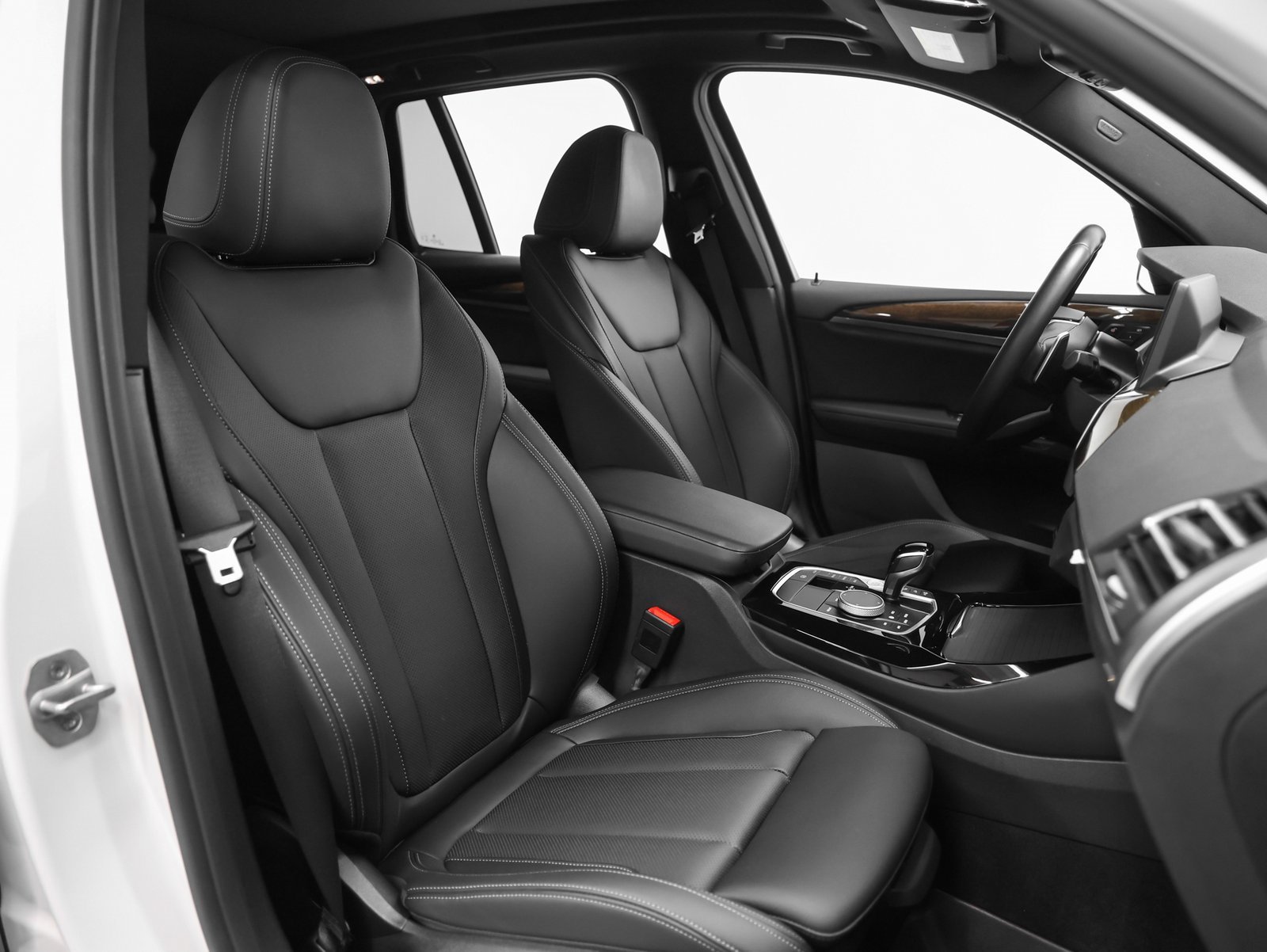 Used 2024 BMW X3 sDrive30i w/ Convenience Package image 21