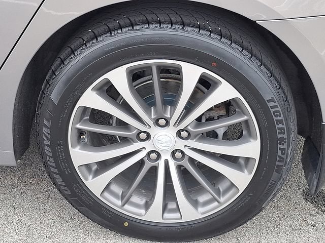 Used 2017 Buick LaCrosse Essence w/ Sun and Shade Package FWD image 30