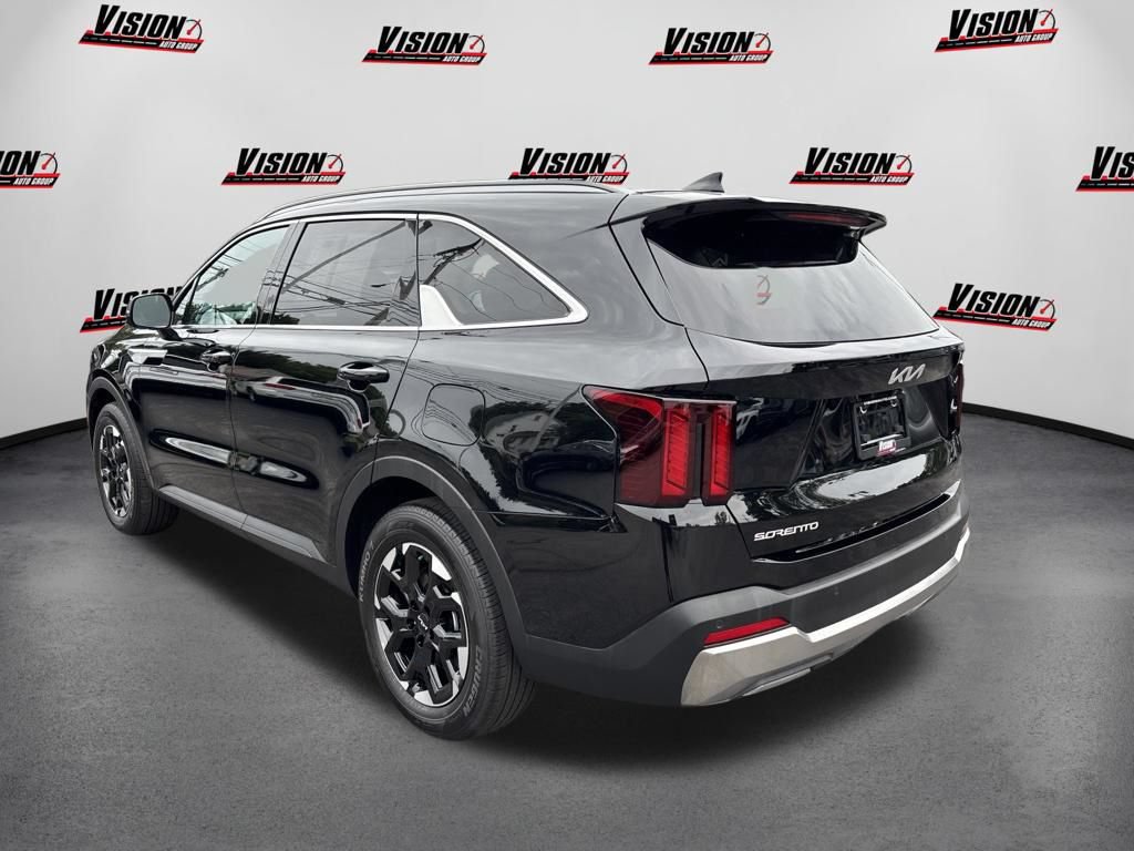 Used 2026 Kia Sorento S FWD image 8