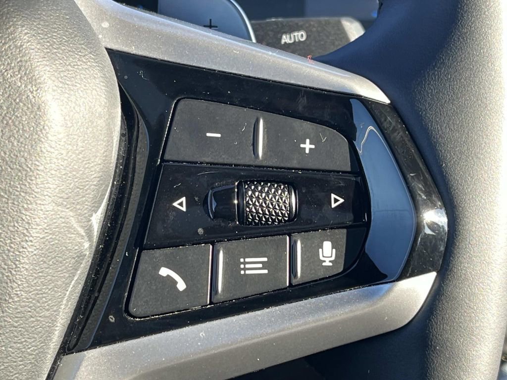 Used 2025 BMW 330i xDrive Sedan image 34