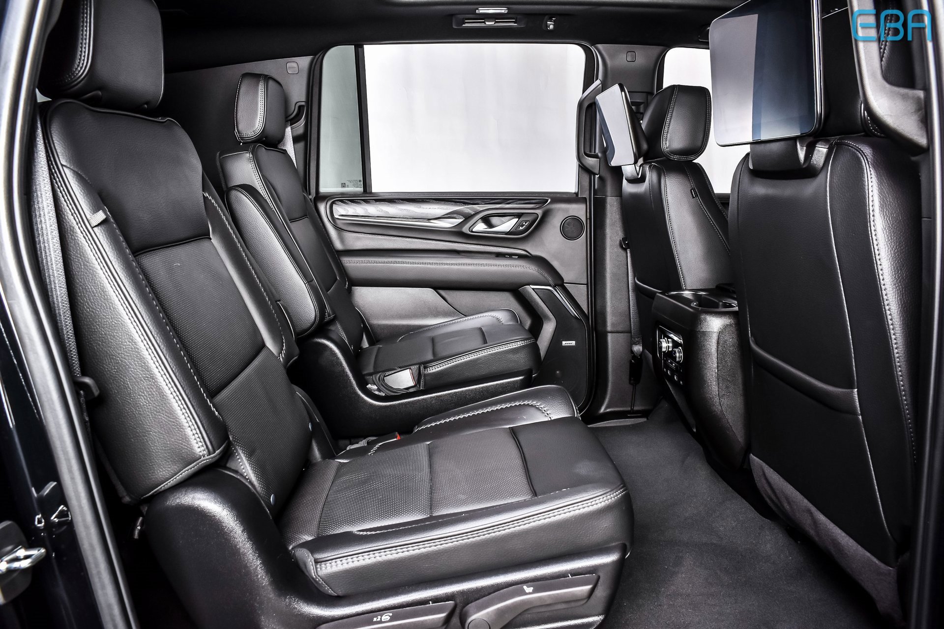 Used 2024 GMC Yukon XL Denali w/ Advanced Technology Package image 23