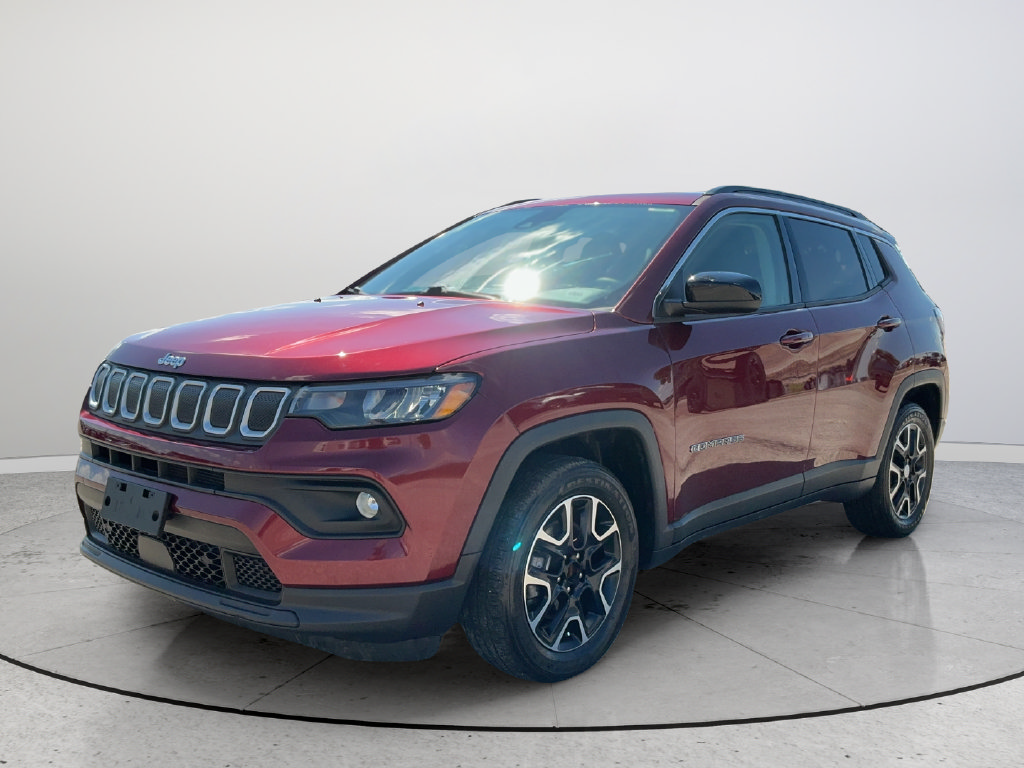 Used 2022 Jeep Compass Latitude w/ Sun and Sound Group FWD image 3