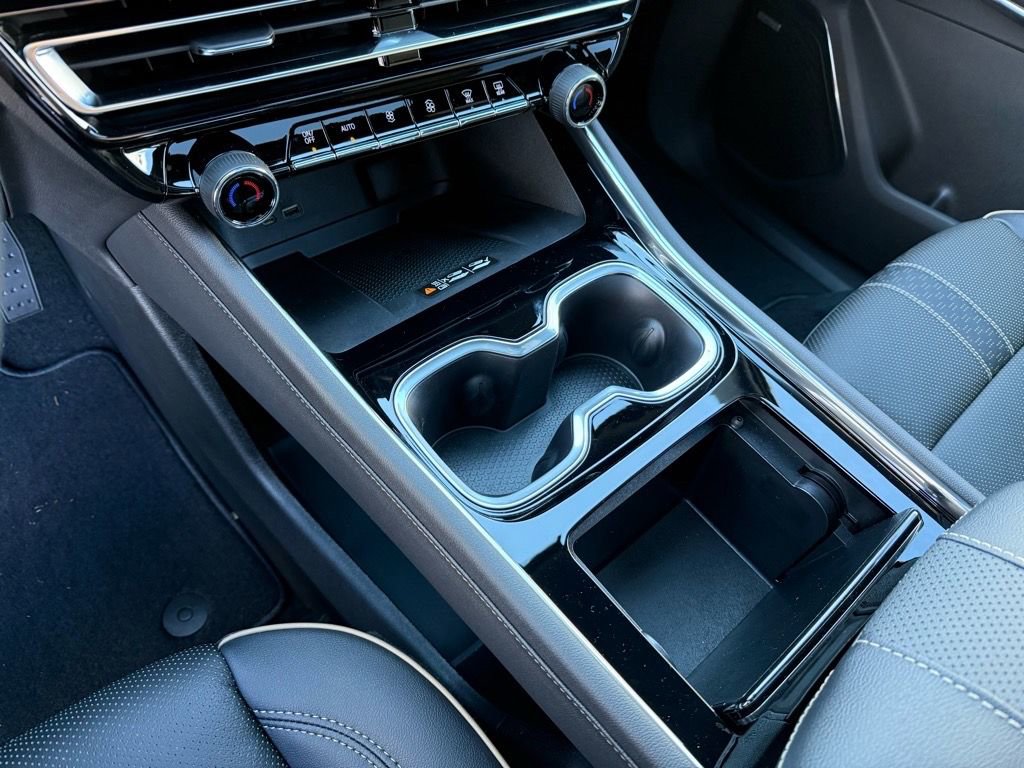 New 2026 Chevrolet Traverse High Country image 16