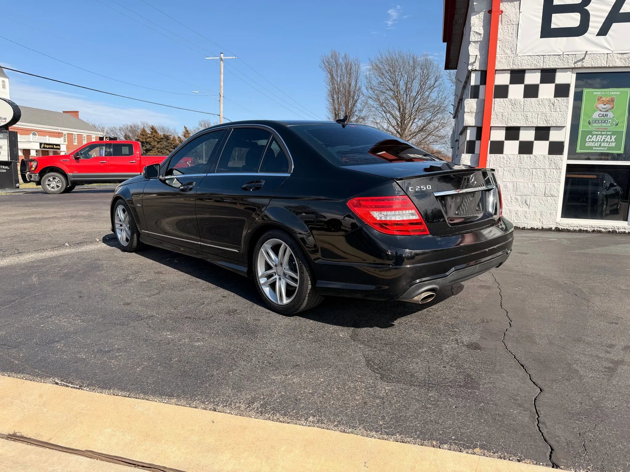 Used 2012 Mercedes-Benz C 250 Sedan image 3