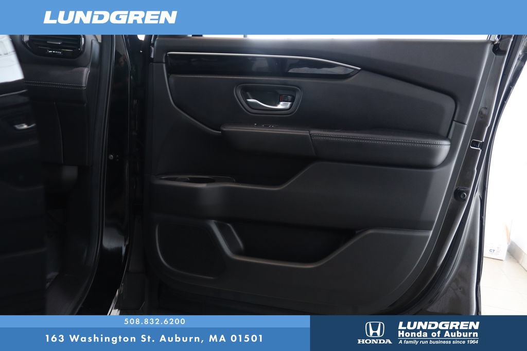 Used 2025 Honda Pilot EX-L image 17