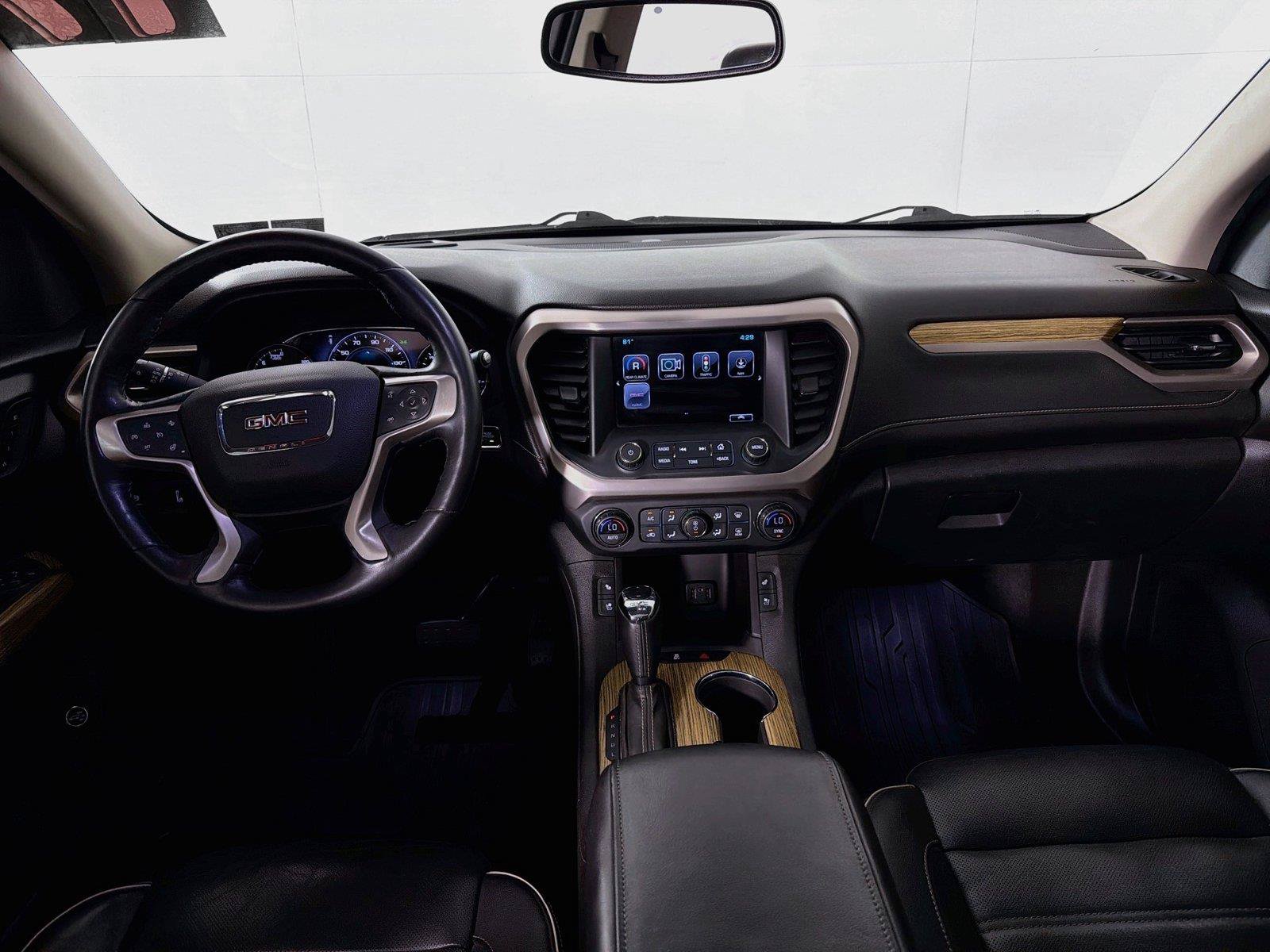 Used 2017 GMC Acadia Denali w/ Technology Package FWD image 27