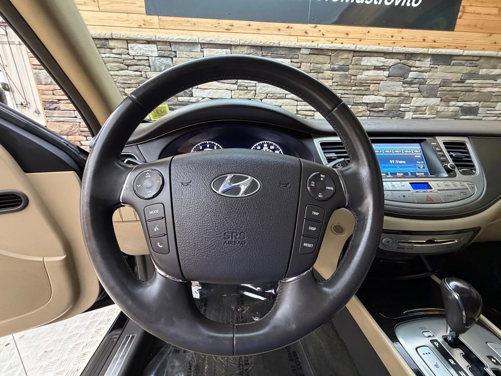 Used 2011 Hyundai Genesis 3.8 w/ Premium Navigation Pkg 3 RWD image 18