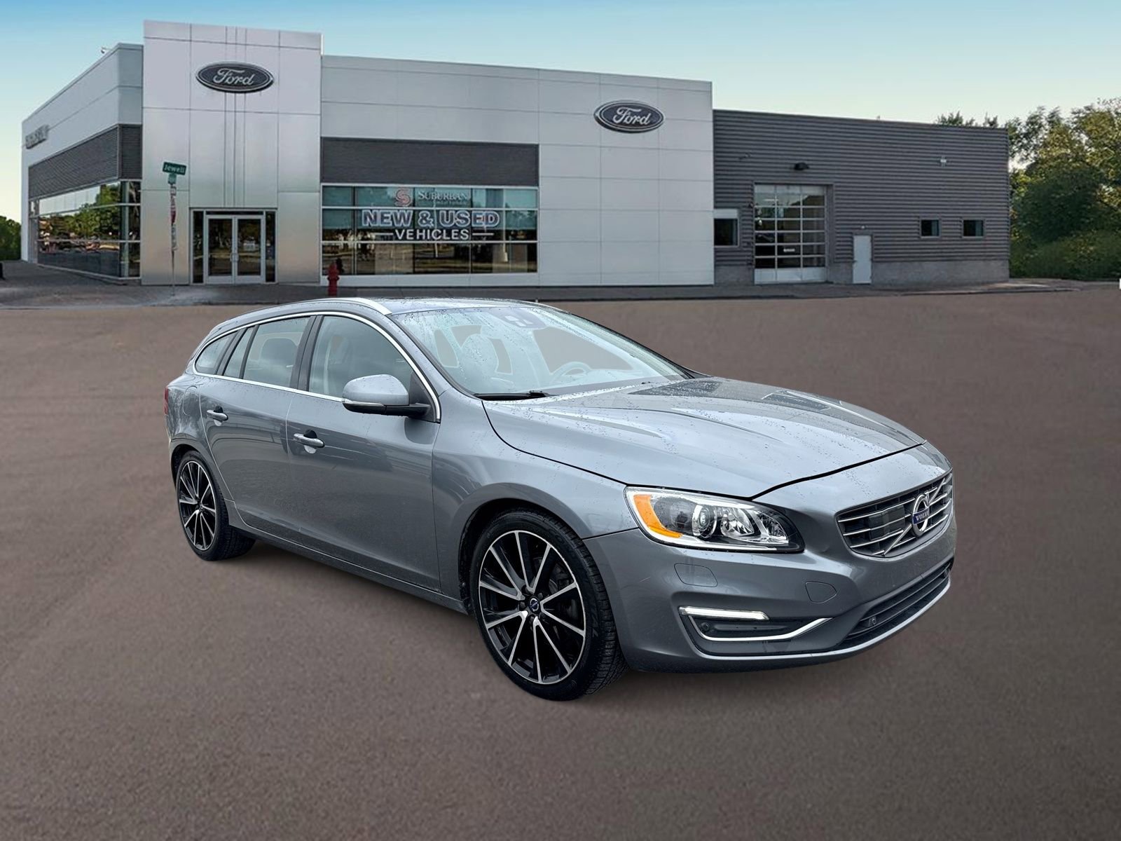 Used 2016 Volvo V60 T5 Platinum w/ 19" Sport Package image 2
