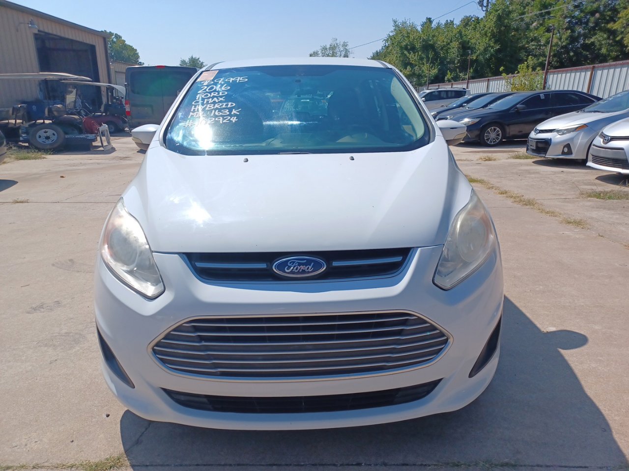 Used 2016 Ford C-MAX SE w/ Equipment Group 202A image 2
