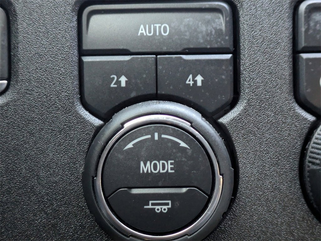 Used 2023 Chevrolet Silverado 1500 LT image 25