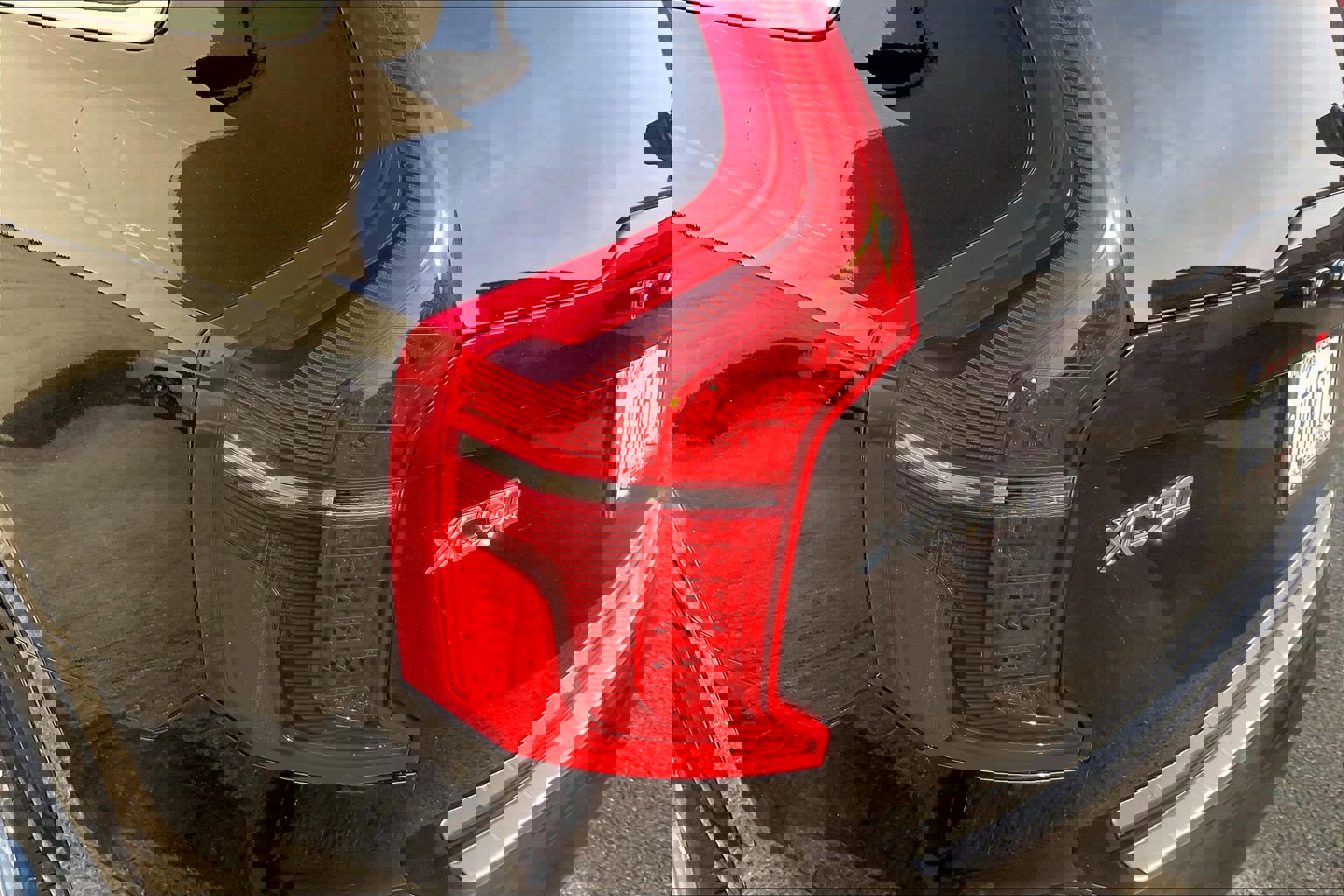 Used 2018 Volvo XC90 T6 Momentum w/ Convenience Package image 28