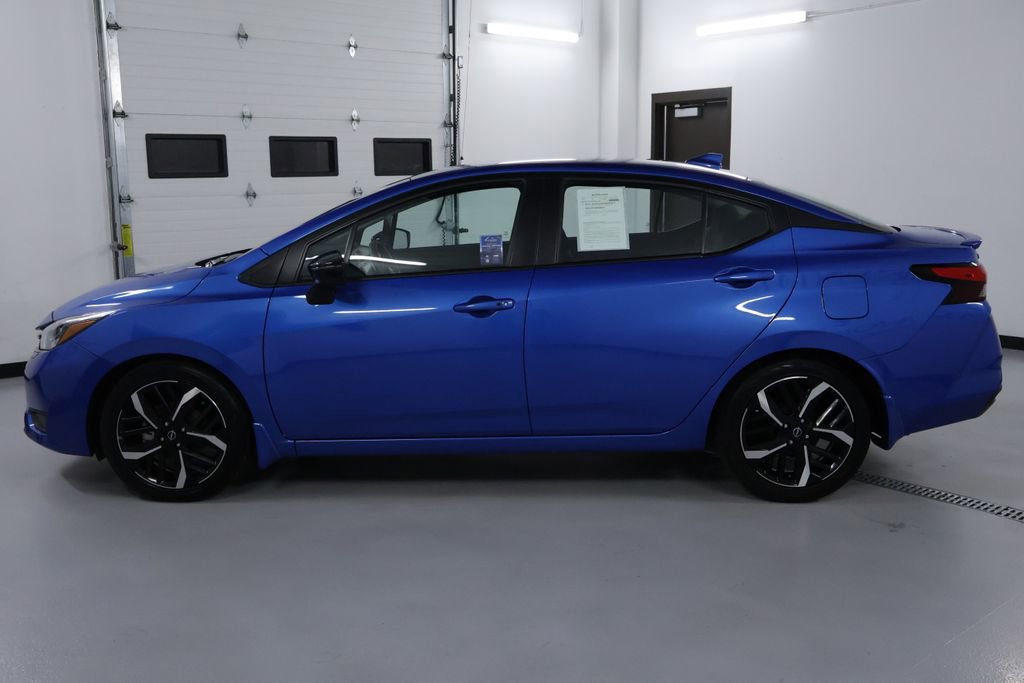Used 2023 Nissan Versa SR w/ Trunk Package image 4
